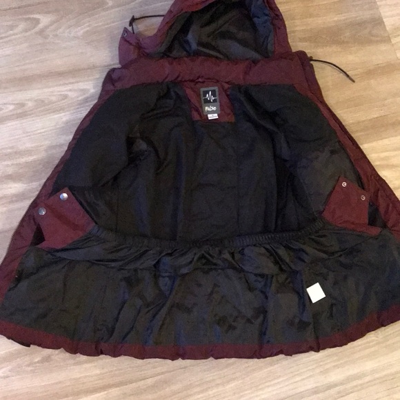 Maroon Snow Jacket w/ Removable Hood & Snow Skirt - Picture 3 of 5